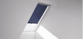 Store rideau VELUX RHL avec des crochets