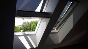 Store pare-soleil pour fenêtre de toit FAKRO, Artens et OptiLight