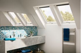 Fenêtre triple vitrage VELUX GLU-B 0061 | Finition EverFinish - Le blanc éternel