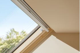 Fenêtre triple vitrage VELUX GLU 0061 | Finition EverFinish - Le blanc éternel [CLONE] [CLONE]