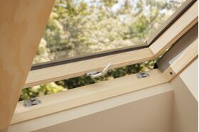 Fenêtre triple vitrage VELUX GLU 0061 | Finition EverFinish - Le blanc éternel [CLONE] [CLONE]