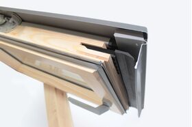 VELUX groupe fenêtre de toit RoofLITE+ SLIM PINE