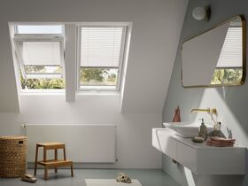 Fenêtre triple vitrage VELUX GLU-B 0061 | Finition EverFinish - Le blanc éternel