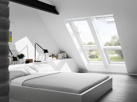 Fenêtre de toit VELUX GNU 0064 | à projection/rotation | triple vitrage | PVC