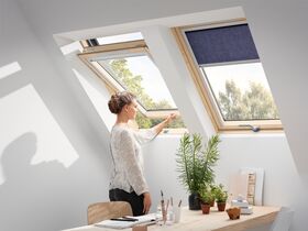 Fenêtre triple vitrage VELUX GLL-B 1061 | Finition bois massif