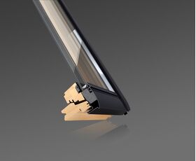 Fenêtre de toit VELUX GGL 3068 | Finition bois massif