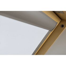 FAKRO ARP | Store tamisant pour les fenêtres de toit FAKRO ✓ Compatible avec ARTENS et OptiLight