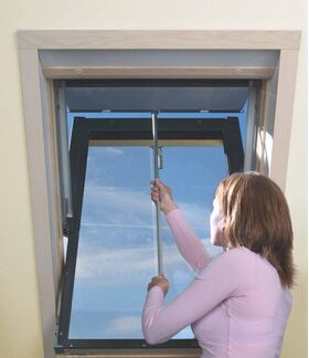 Store pare-soleil pour fenêtre de toit FAKRO, Artens et OptiLight
