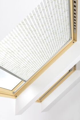 FAKRO APS | Store plissé pour les fenêtres de toit FAKRO ✓ Compatible avec ARTENS et OptiLight